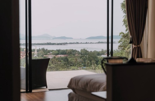 Kuala Teriang Villa | White Monkey Villa - Private Pool & Jacuzzi