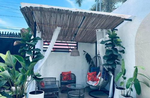 General Santos House | White Villa