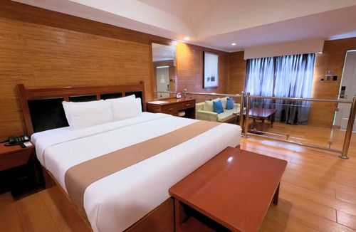 Subic Resort | Whiterock Beach Hotel + Waterpark