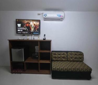 Barretto Hotel | wombats beach resort,hotel, bar and restaurant