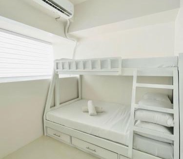 Mandurriao Apartment | WV 19 Simple Studio with Bunk Bed
