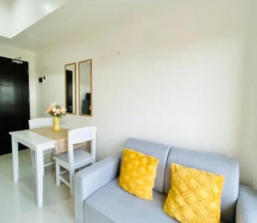 Mandurriao Apartment | WV 19 Simple Studio with Bunk Bed