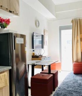 Mandurriao Apartment | WV2 Condotel Luxury