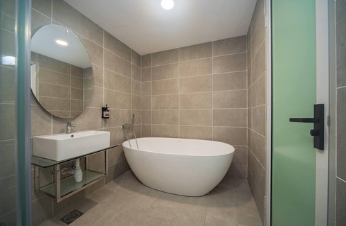 Taman Jubilee Hotel | Wyndham Garden Suites Ipoh Icc