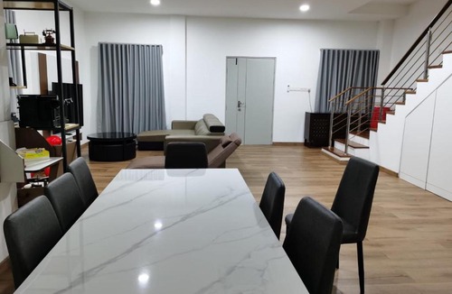 Gelam House | XHQ Home Stay - PD Mahkota （30 Pax）