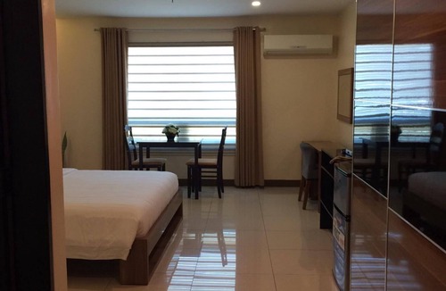 Olongapo Hotel | Ybc Grand Hotel