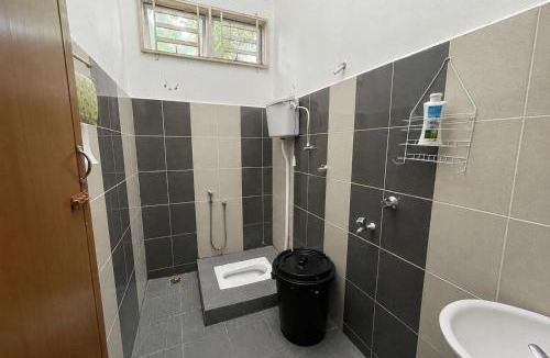 Ketereh House | Yellow Homestay