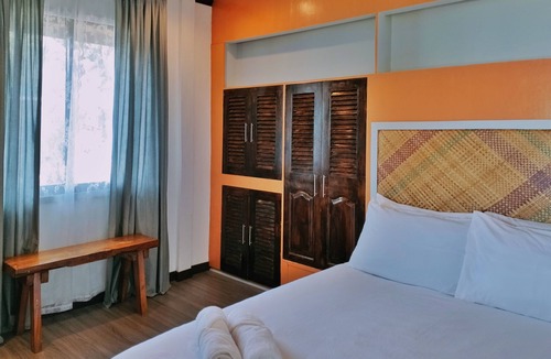 Malabuyoc Cabin | Your beautiful vacation cabin nestled between the mountains and the sea.