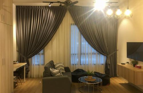 Bukit Jalil Apartment | Zayah Homestudio near Bukit Jalil/Mines