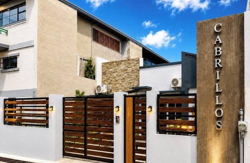 Imus House | Zenith Haven Stylish 2BR Home with Parking in Imus