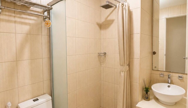 1-bedroom hotel in superb Manila with cool AC comfort in Manila