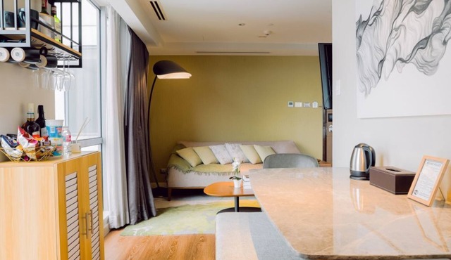 1 Bedroom Suite,City and River view
