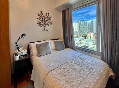1 BR Bayview Condo near SLMEC & US Embassy