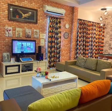 17Lumut 9minTelukBatik - 15Pax 4BR4Bath Karaoke Snooker Kid Pool BBQ