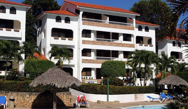 1BD apt in tropical resort with pool/Wi-Fi/TV/parking/AC in Sosúa