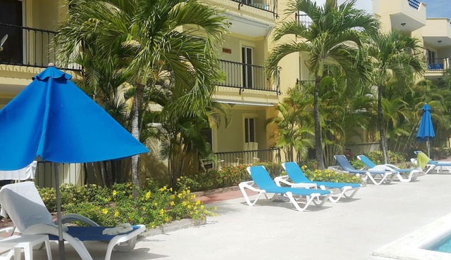 1BD guest-friendly condo near everything, with pool, wifi, cable TV in Sosúa
