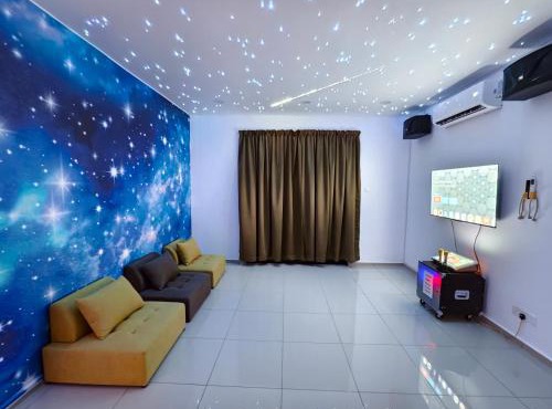 24-48pax Melaka Hideaway Villa, KTV, BBQ, Arcade Games, Pool, Near JONKER WALK