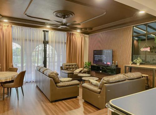 25Pax VillaMax Klebang 6Bedroom 4Bath with Pool BBQ SingK