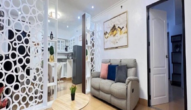 2BR Condo w/Free Parking near SM North & Trinoma in Quezon City