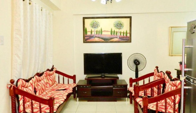 2BR Condo w Parking in Manila