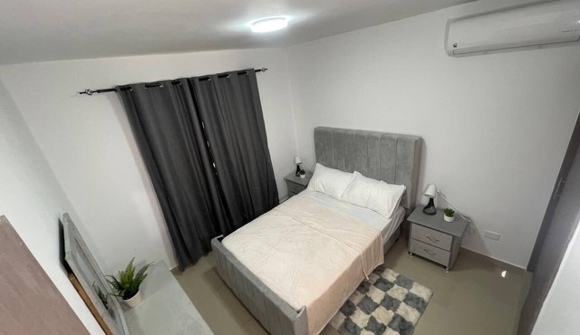 3-bedroom apartment in peaceful Santo Domingo with AC in Santo Domingo