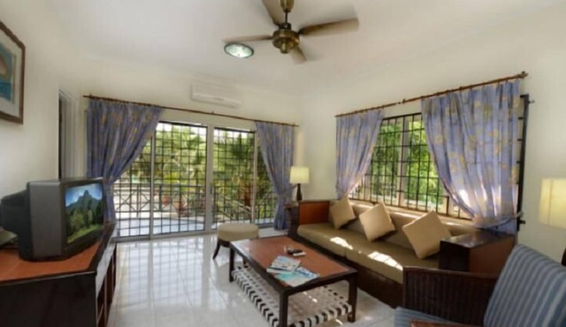 3 Bedroom Beachfront Apartment