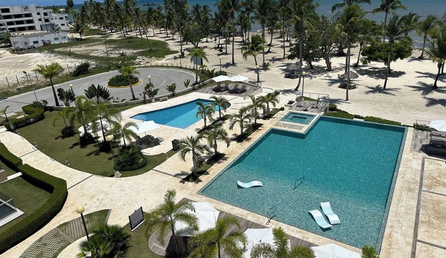 3-bedroom, beachfront, duplex penthouse, jacuzzi in La Caña