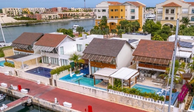 4-bedroom villa in marvelous CAP CANA Punta Cana with fitness room, AC in Punta Cana