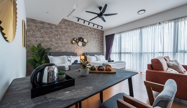 4Pax Studio with Magnificent View PJ SS2