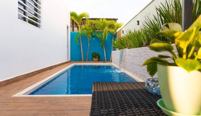 5 minutes walk to the beach! private pool beautiful home in Caleta