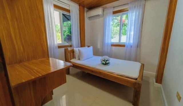 6-bedroom bungalow in delightful Lazi with AC in Lazi