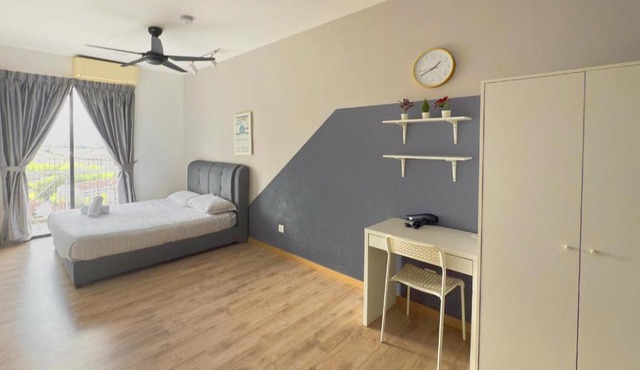 7pax Emporis Kota Damansara 5Bedroom 2CarPark, Segi College, MRT in Petaling Jaya