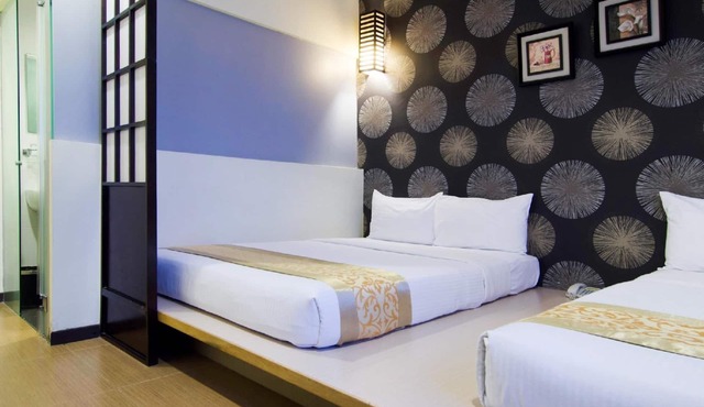 8 Days Boutique Hotel @ Mount Austin JB