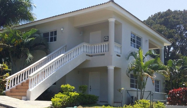 8BD guest-friendly complex with pool and sports courts, near everything in Sosua in Sosúa