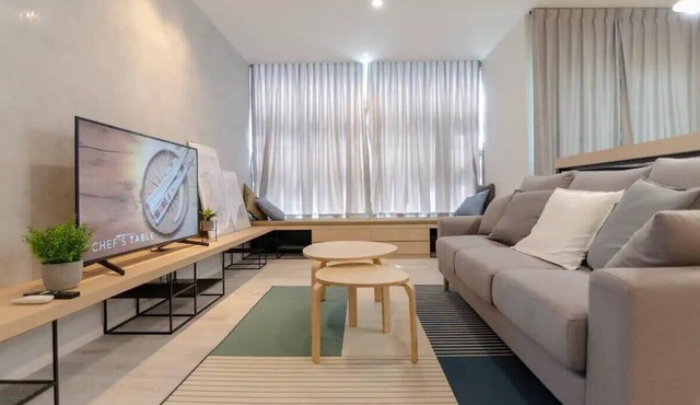 A Comfy & Bright 2BR Suasana Suite 6, FREE Parking