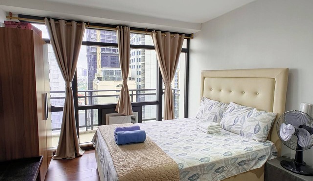 A Cozy Unit with Hotel-Like Luxury Amenities & Near Mall in Makati City