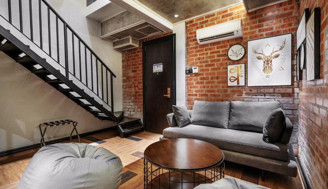A&R Urban Hotel