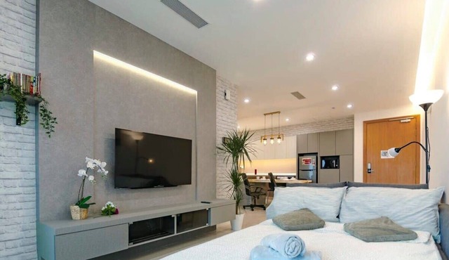 A Stylish & Cozy Suite at Suasana JB 03