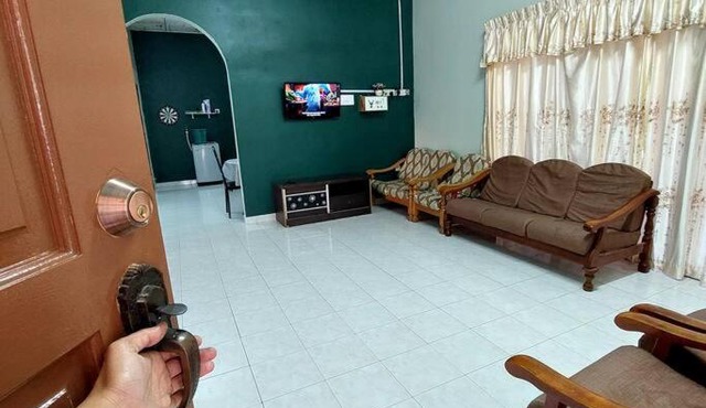 Adam Homestay