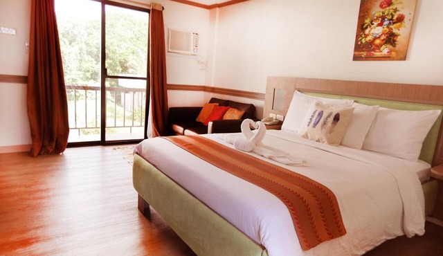 Aerostop Hotel & Restaurant in Plaridel