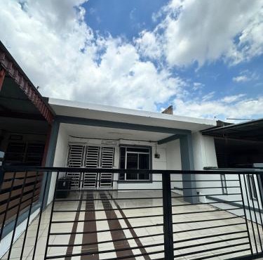 Aman Homestay Sendayan in Bandar Sri Sendayan