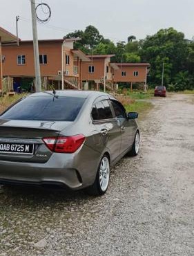 Apemen in Kuching