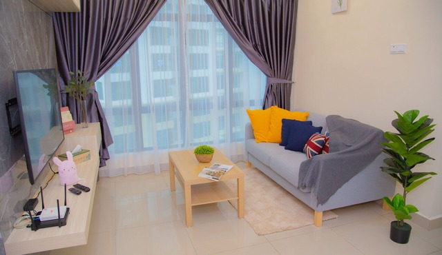 ARC @ Austin Hill/comfy/6-8 pax/IKEA, TOPPEN in Taman Daya