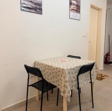 Aurora Homestay - Meta Residence 3BR in Seri Kembangan