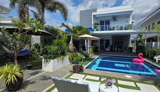 Baroro, Private Beach villa with pool in Bacnotan