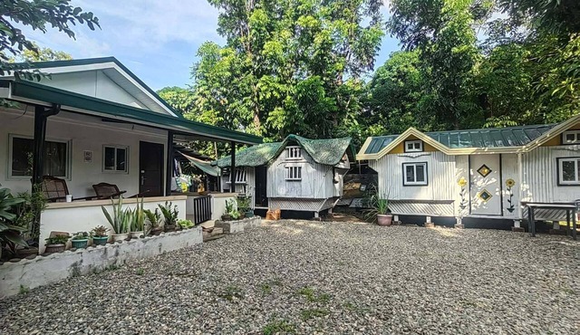 Barrera Dael Calm Resort 26 mins to Bagsit River and Mt. Tapulao in Palauig