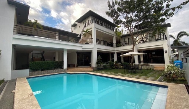 Be-ing Suites Davao