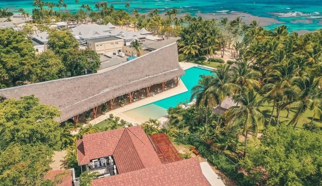 Beachfront Apartment w/Pool & Relaxation in Las Terrenas