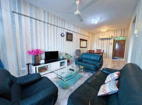 Beachfront Bliss with 3BR Sea View PD Glory Beach Resort