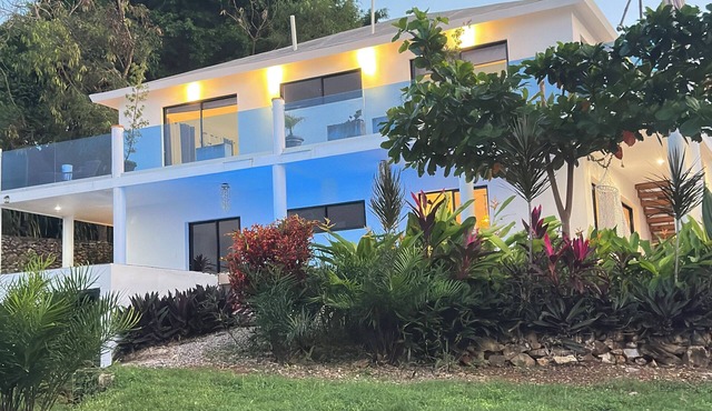 Beachfront villa in Samaná with private pool in Las Galeras